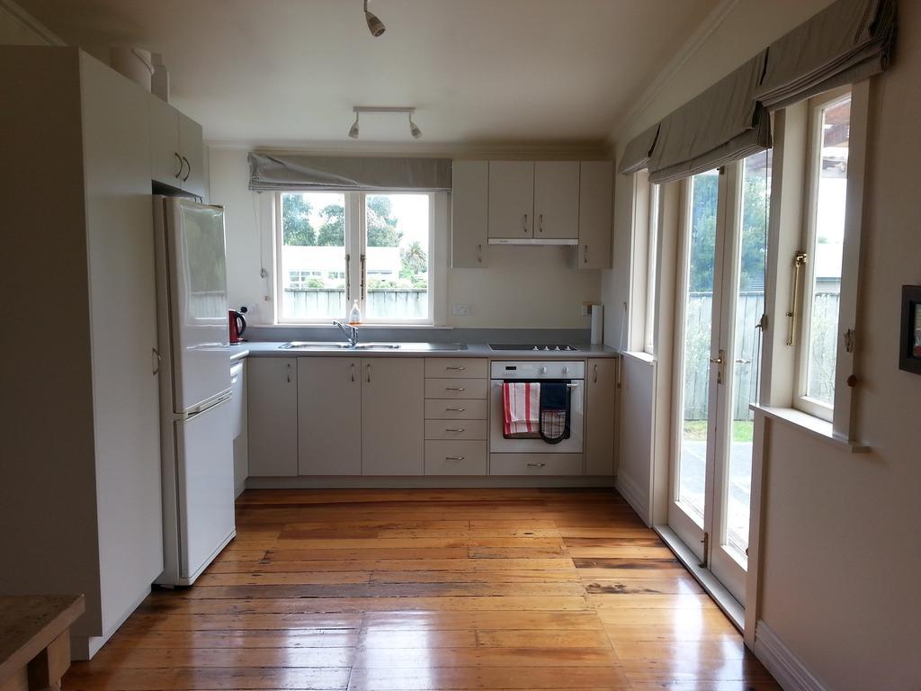 The Vicarage Martinborough Βίλα Δωμάτιο φωτογραφία